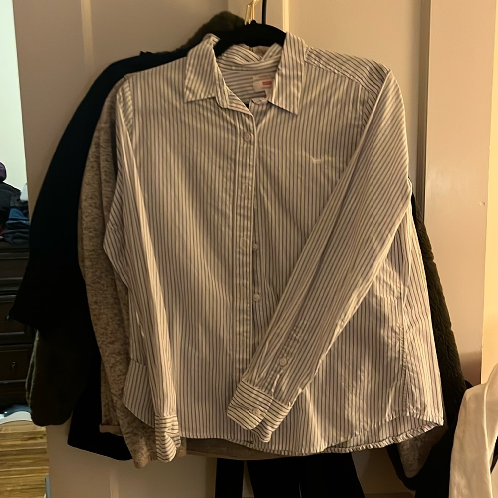 Levi’s button up